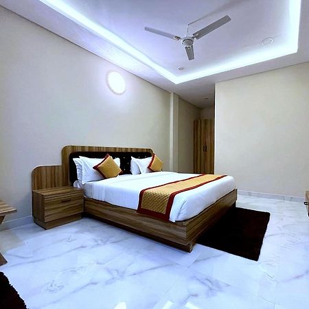 Hotel Vrinda Niddhivan ! Fully Ac, Prem Mandir At Walking Distance ! Just Near The Iskcon Temple Vrindāvan Extérieur photo