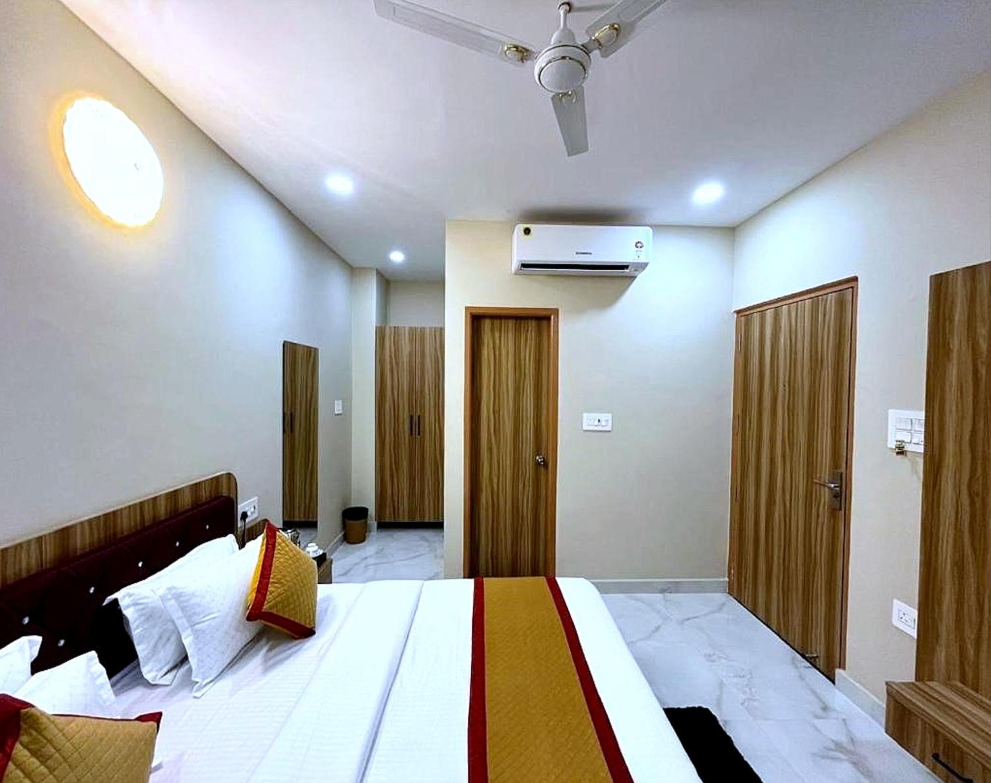 Hotel Vrinda Niddhivan ! Fully Ac, Prem Mandir At Walking Distance ! Just Near The Iskcon Temple Vrindāvan Extérieur photo